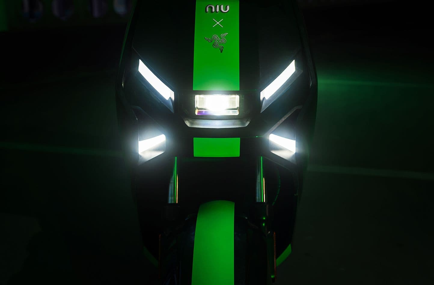 NIU FQiX Razer Edition en exposicion